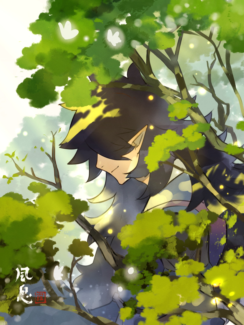 1boy branch fengxi_(the_legend_of_luoxiaohei) hair_over_eyes highres leaf long_hair luo_xiaohei_zhanji male_focus outdoors plant pointy_ears profile smile solo tree upper_body yunomoto