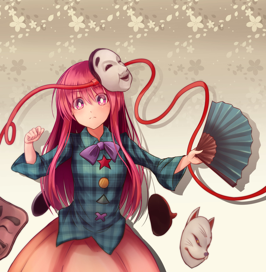 bad_id bad_pixiv_id blush bow bowtie bubble_skirt commentary cowboy_shot female floral_background fox_mask gradient_background hand_fan hata_no_kokoro highres long_hair long_sleeves looking_at_viewer mask nekomiyanono noh_mask pink_eyes plaid plaid_shirt red_hair shirt skirt solo string touhou