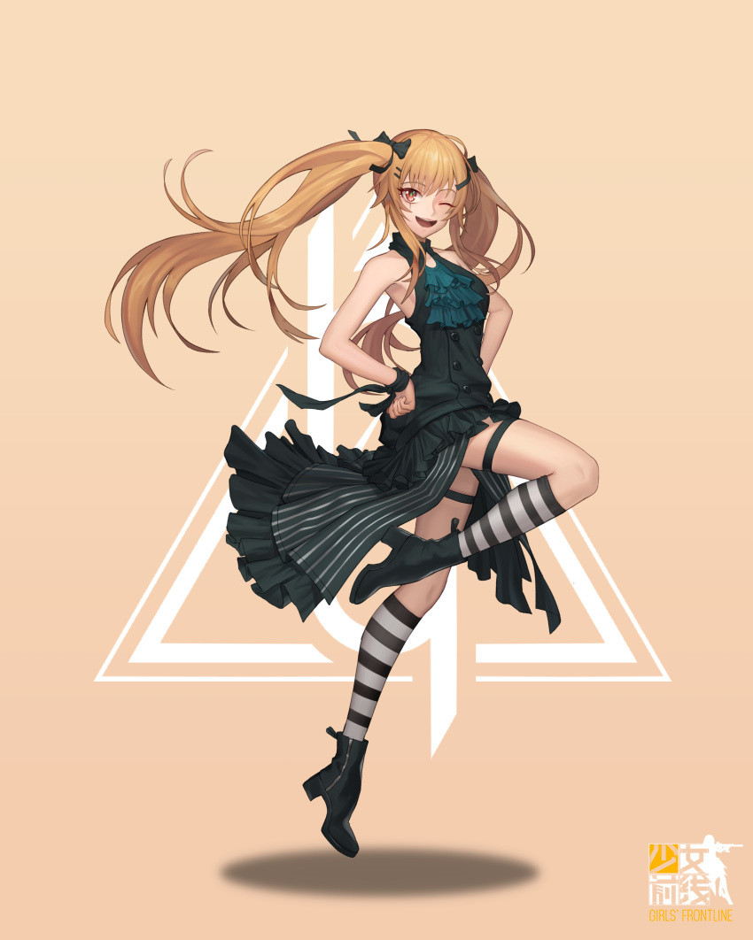 404_logo_(girls'_frontline) absurdres armpits bare_shoulders black_dress black_footwear black_ribbon blush boots brown_hair commentary_request dlalsrl03131 dress female floating_hair girls'_frontline hair_ornament hair_ribbon hairclip hands_on_own_hips high_heel_boots high_heels highres hopping leg_up logo long_hair looking_at_viewer official_alternate_costume one_eye_closed open_mouth ribbon scar scar_across_eye scar_on_face simple_background sleeveless sleeveless_dress smile socks solo striped_clothes striped_socks thigh_strap thighs twintails ump9_(girls'_frontline) ump9_(the_world's_melody)_(girls'_frontline) wrist_ribbon