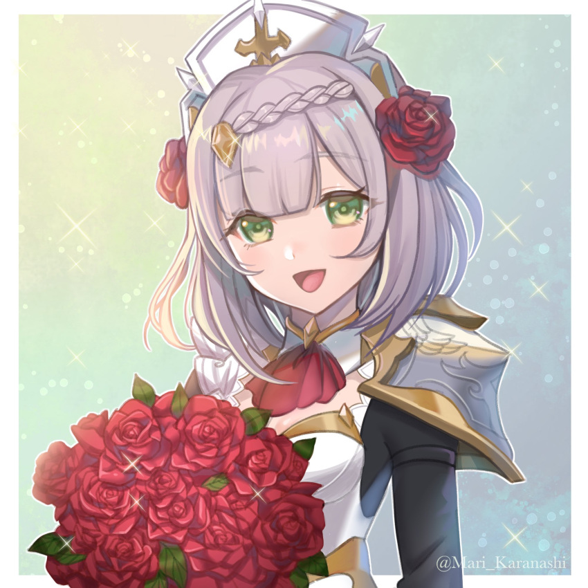 armor armored_dress ascot blunt_bangs bouquet braid female flower genshin_impact glint gradient_background green_eyes grey_hair hair_intakes hair_ornament highres holding karanashi_mari looking_at_viewer medium_hair noelle_(genshin_impact) open_mouth red_flower red_rose rose shoulder_armor smile solo sparkle twitter_username upper_body