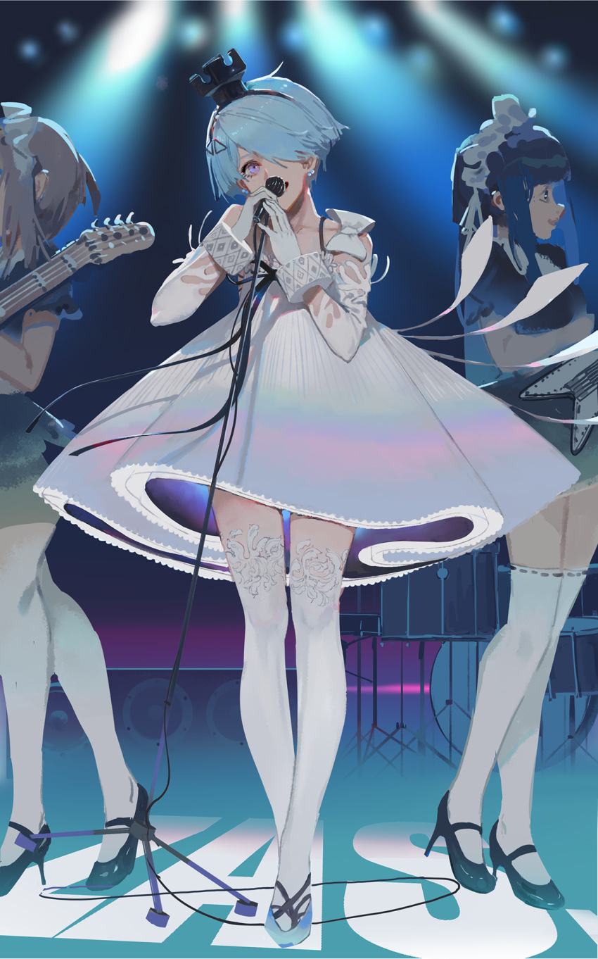 3girls bad_id bad_pixiv_id blonde_hair blue_hair character_request collarbone commentary drum girls'_frontline gloves guitar hair_over_one_eye hat high_heels highres hoshimawa instrument light_purple_hair long_hair looking_at_viewer microphone microphone_stand multiple_girls official_alternate_costume short_hair thighhighs top_hat zas_m21_(girls'_frontline) zas_m21_(white_queen)_(girls'_frontline)