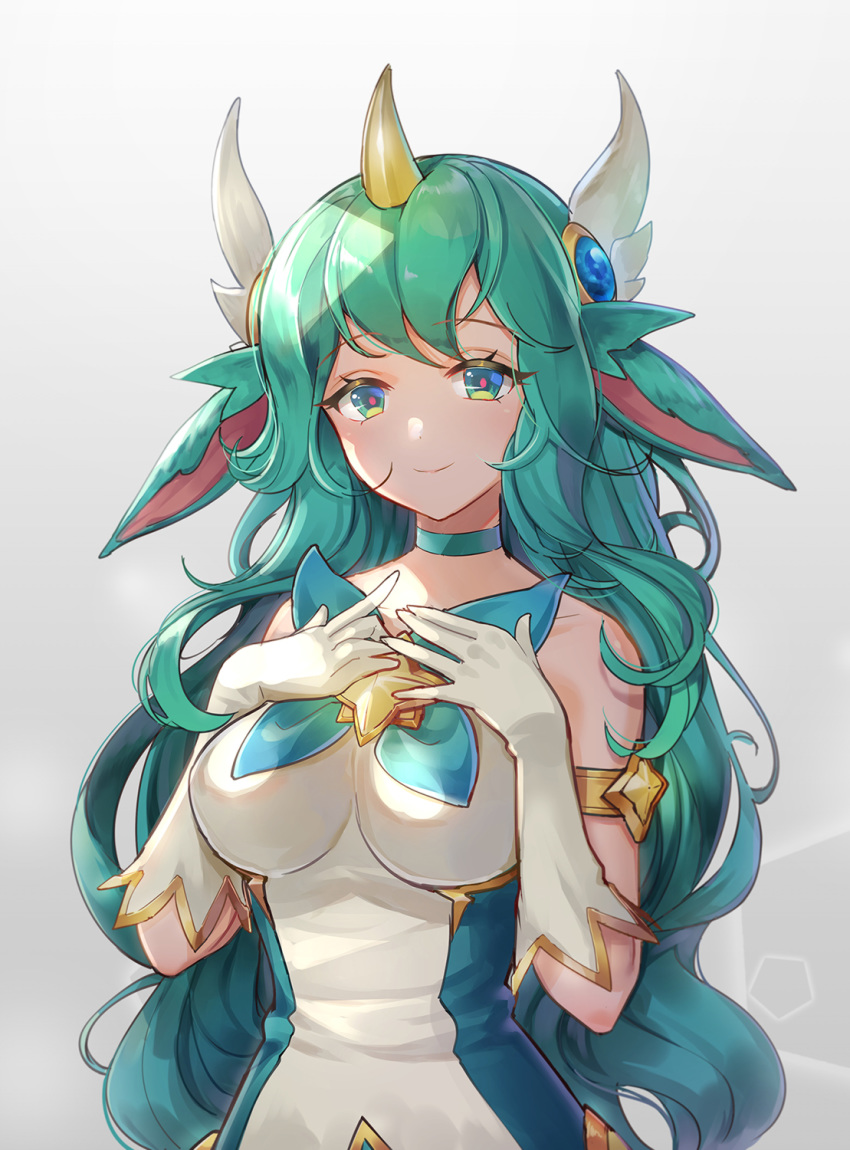 animal_ears bare_shoulders breasts chibi_vanille choker closed_mouth female gloves gradient_background green_choker green_eyes green_hair grey_background highres horns league_of_legends long_hair looking_at_viewer medium_breasts photoshop_(medium) single_horn smile solo soraka_(league_of_legends) star_guardian_(league_of_legends) star_guardian_soraka white_gloves