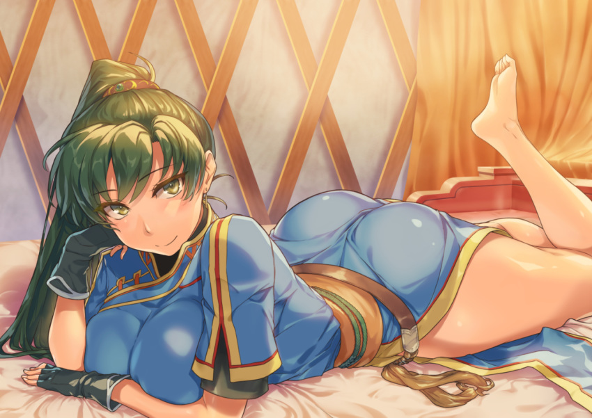 ass asymmetrical_bangs barefoot belt black_gloves blush breasts closed_mouth commission earrings feet_up female fingerless_gloves fire_emblem fire_emblem:_the_blazing_blade gloves green_eyes green_hair high_ponytail jewelry large_breasts long_hair looking_at_viewer lying lyn_(fire_emblem) obi on_stomach pixiv_commission ponytail sajittari sash short_sleeves side_slit smile solo the_pose thighs