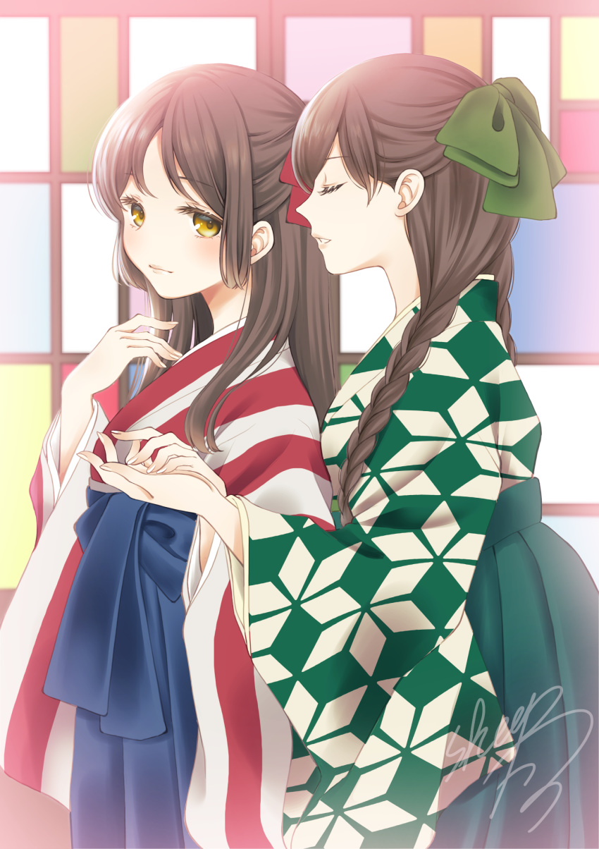 2girls bad_id bad_pixiv_id blue_hakama bow braid brown_eyes brown_hair closed_eyes closed_mouth commentary_request green_bow green_hakama green_kimono hairbow hakama hakama_skirt hand_up hands_up highres holding_hands japanese_clothes kimono long_hair long_sleeves low_twintails multiple_girls original parted_bangs parted_lips print_kimono red_bow sheepd signature skirt standing striped_clothes striped_kimono twin_braids twintails vertical-striped_clothes vertical-striped_kimono wide_sleeves