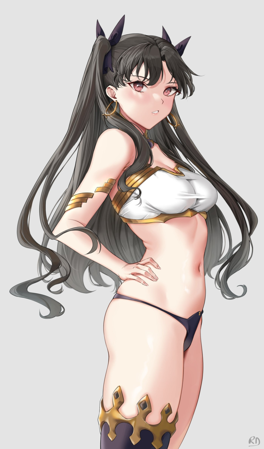 armlet bad_id bad_twitter_id bandeau bare_shoulders black_hair black_ribbon breasts commentary earrings fate/grand_order fate_(series) female hand_on_own_hip highres ishtar_(fate) jewelry long_hair medium_breasts navel red_eyes ribbon ryudraw stomach strapless thighs tube_top two_side_up