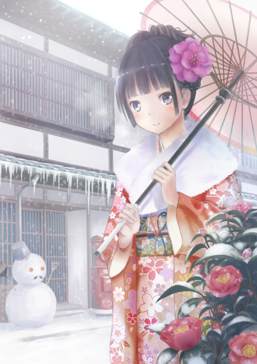 black_eyes black_hair camellia commentary_request female floral_print flower fur_collar hair_flower hair_ornament highres japanese_clothes japanese_cylindrical_postbox kimono oil-paper_umbrella original pink_flower postbox_(outgoing_mail) red_flower snow snowing snowman solo taka_(tsmix) umbrella winter