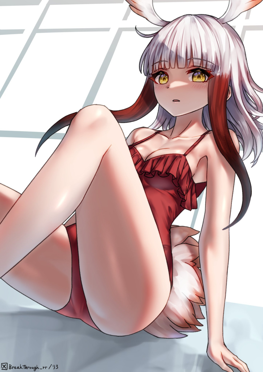 alternate_costume bare_arms bare_legs bare_shoulders bird_girl bird_tail bird_wings blush collarbone female head_wings highres japanese_crested_ibis_(kemono_friends) kemono_friends multicolored_hair one-piece_swimsuit red_hair red_one-piece_swimsuit riro_(breakthrough_rr) short_hair sidelocks sitting solo spaghetti_strap swimsuit tail white_hair wings yellow_eyes