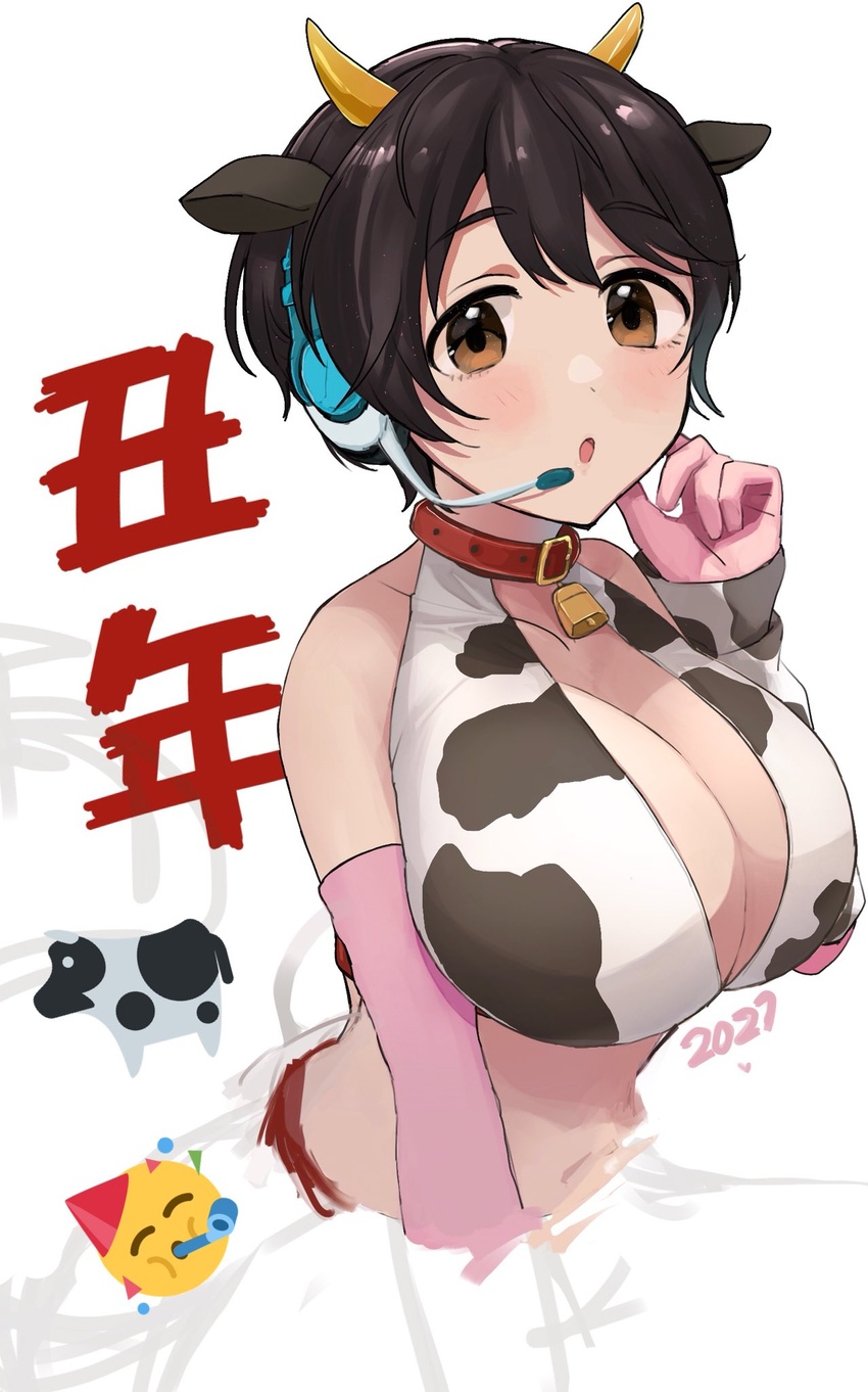 2021 :o animal_ears animal_print bare_shoulders blush bovine breasts brown_eyes brown_hair chinese_zodiac collar collarbone commentary_request cow_ears cow_horns cow_print cropped_torso elbow_gloves emoji female gloves hand_up headset highres horns idolmaster idolmaster_cinderella_girls large_breasts looking_at_viewer navel oikawa_shizuku open_mouth red_collar short_hair smile solo stomach translation_request year_of_the_ox yuzuhota0313