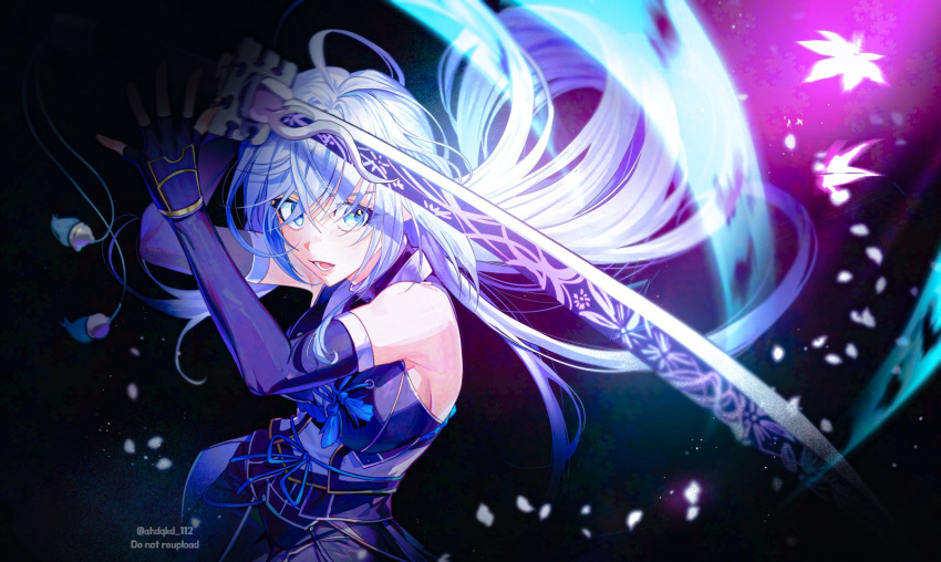 ahdqkd_112 black_background blue_eyes breasts commentary crossed_bangs detached_sleeves eiyuu_densetsu female grey_hair hair_between_eyes highres holding holding_sword holding_weapon kuro_no_kiseki_(series) kuro_no_kiseki_i large_breasts leaf long_hair maple_leaf open_mouth shizuna_rem_misurugi sideboob solo sword weapon