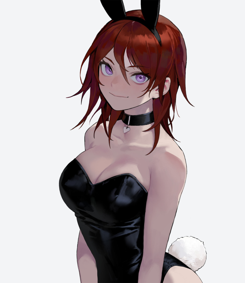 animal_ears arms_at_sides bad_id bad_twitter_id bare_arms bare_shoulders black_choker black_leotard breasts choker cleavage collarbone commentary dongho_kang fake_animal_ears female grey_background heart heart_choker highres large_breasts leotard light_smile long_hair looking_at_viewer looking_back medium_hair original pink_eyes playboy_bunny purple_eyes rabbit_ears rabbit_tail red_hair simple_background skindentation smile solo symbol-only_commentary tail white_background