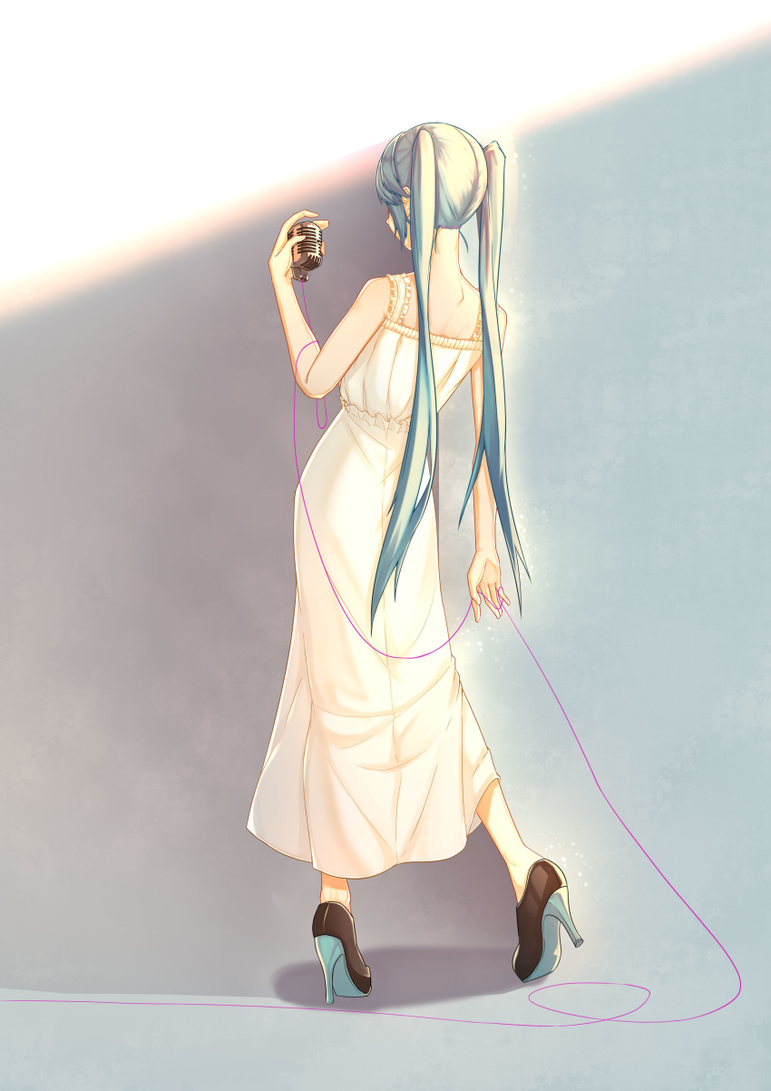 absurdres alternate_costume bare_shoulders black_footwear blue_hair cable commentary_request dress facing_away female frilled_dress frills full_body gradient_background hatsune_miku high_heels highres holding holding_microphone long_hair microphone nape shure_55sh sleeveless sleeveless_dress solo standing twintails very_long_hair vocaloid white_dress zuiai_gongzhu_dianxia