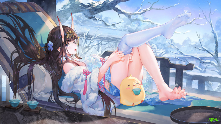 atdan azur_lane bare_shoulders black_hair dress feet female from_side fur_trim gradient highres horns knees_up leg_up long_hair looking_at_viewer looking_to_the_side manjuu_(azur_lane) noshiro_(azur_lane) noshiro_(fragrance_of_the_eastern_snow)_(azur_lane) off_shoulder official_alternate_costume oni_horns open_mouth purple_eyes short_dress single_thighhigh sleeveless sleeveless_dress smile solo thighhighs thighs very_long_hair white_dress white_legwear