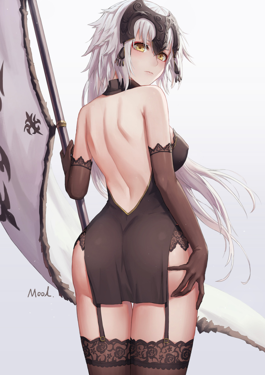 ahoge ass back bare_shoulders blush breasts brown_dress brown_gloves brown_thighhighs chinese_commentary commentary_request dress elbow_gloves fate/grand_order fate_(series) female from_behind garter_belt gloves hair_between_eyes headpiece highres jeanne_d'arc_alter_(avenger)_(fate) jeanne_d'arc_alter_(fate) large_breasts long_hair looking_at_viewer looking_back mool_yueguang pelvic_curtain photoshop_(medium) short_dress shoulder_blades solo standard_bearer strapless strapless_dress thighhighs white_hair yellow_eyes