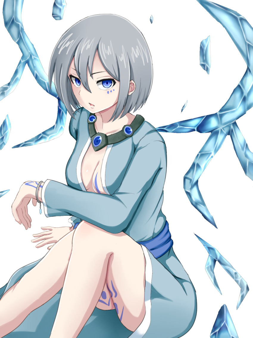 arm_tattoo bare_legs blue_eyes blue_gemstone blue_sash bracelet breast_tattoo breasts cleavage collarbone commentary_request detached_wings facial_tattoo feet_out_of_frame female gem grey_hair grey_kimono hair_between_eyes highres ice ice_wings irma_(mon-musu_quest!) japanese_clothes jewelry kimono knee_up leg_tattoo long_sleeves looking_at_viewer medium_breasts mon-musu_quest! mon-musu_quest:_paradox open_clothes open_kimono parted_lips partial_commentary raichi_(ddq0246) ringed_eyes sash short_hair simple_background sitting solo tattoo usekh_collar white_background wings witch