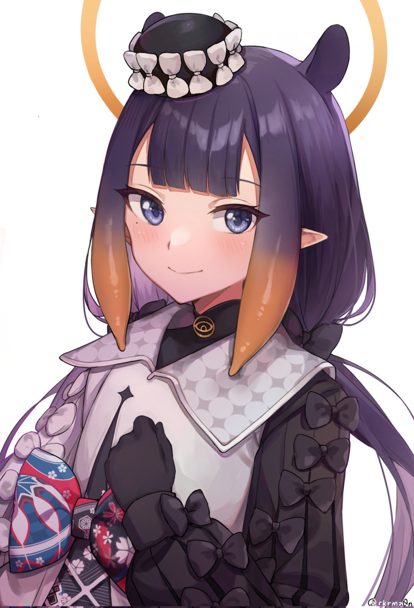 black_bow black_gloves black_headwear blunt_bangs blush bow clenched_hand commentary dress female flat_chest gloves gradient_hair hair_behind_ear hairbow halo highres hololive hololive_english long_hair looking_at_viewer low_twintails mole mole_under_eye multicolored_hair ninomae_ina'nis ninomae_ina'nis_(party_dress) official_alternate_costume official_alternate_hairstyle pointy_ears purple_eyes purple_hair rakku_(rkrmz0n) sidelocks smile solo symbol-only_commentary tentacle_hair twintails upper_body very_long_hair virtual_youtuber white_dress