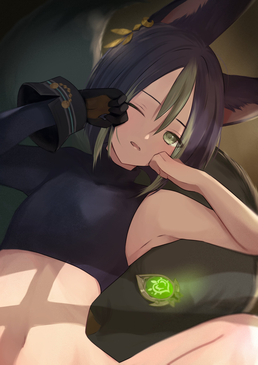 1boy absurdres animal_ear_fluff animal_ears black_gloves black_hair black_shirt crop_top fox_boy fox_ears genshin_impact gloves green_eyes green_hair hair_between_eyes highres male_focus midriff multicolored_hair navel one_eye_closed open_mouth rrr_gns_(riuriu_1212) shirt short_hair single_glove solo stomach streaked_hair tighnari_(genshin_impact) vision_(genshin_impact) waking_up