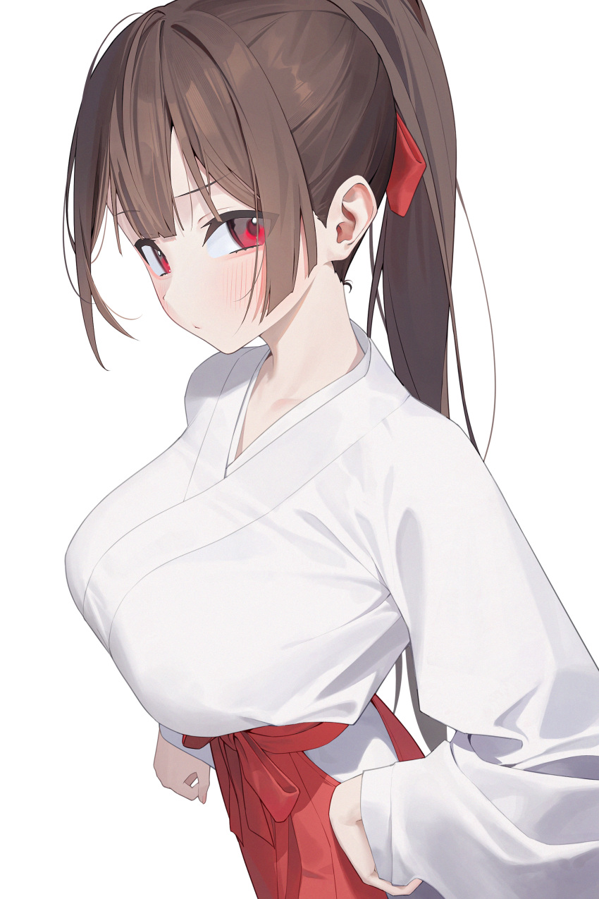 absurdres aya_(lezon) blush breasts brown_hair closed_mouth commentary_request female hair_between_eyes hakama hand_on_own_hip highres japanese_clothes kimono large_breasts long_hair long_sleeves looking_at_viewer miko original ponytail red_eyes red_hakama simple_background solo white_background white_kimono wide_sleeves