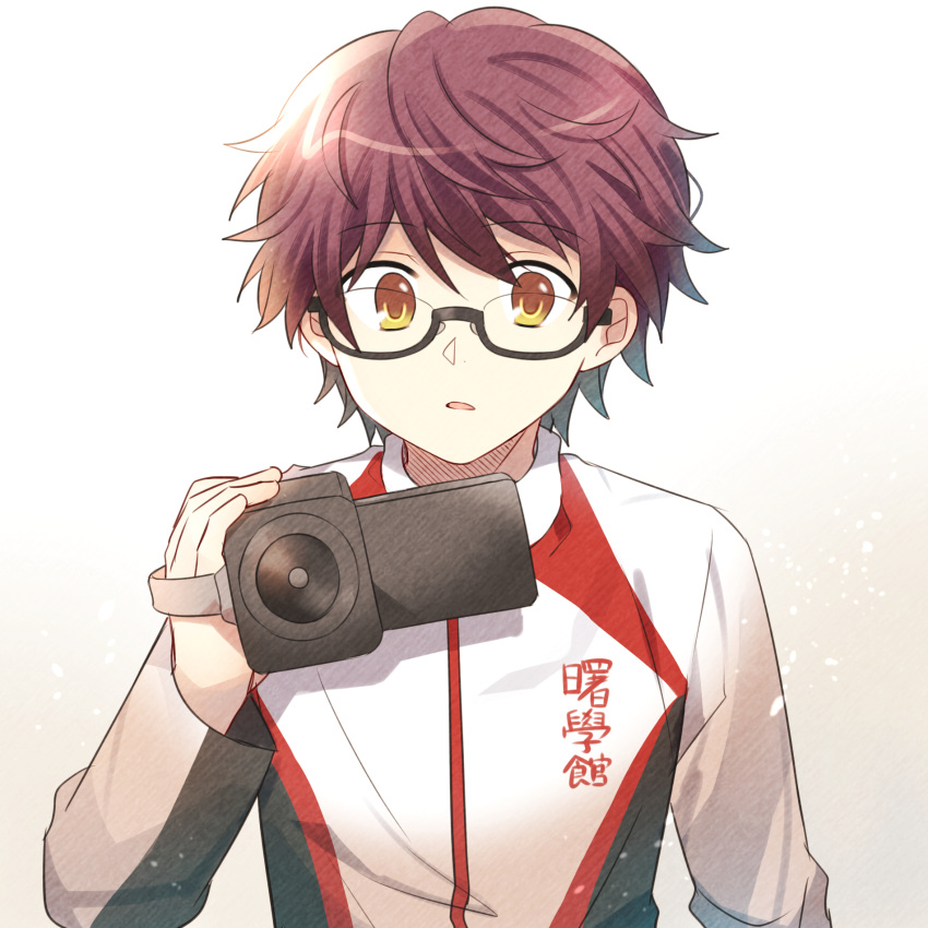 1boy brown_eyes brown_hair camera glasses highres holding holding_camera long_sleeves looking_at_viewer male_focus mamibakuhatu oka_eitaro re-main recording short_hair simple_background solo upper_body