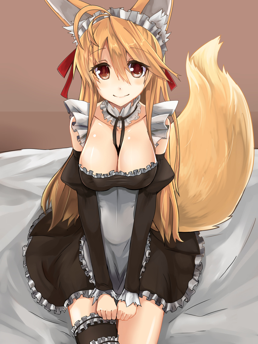 animal_ears breasts brown_hair cleavage commentary_request female fox_ears fox_tail highres kuu_(endou_chihiro) large_breasts long_hair looking_at_viewer original red_eyes sitting smile solo tail very_long_hair yoshizawa_tsubaki