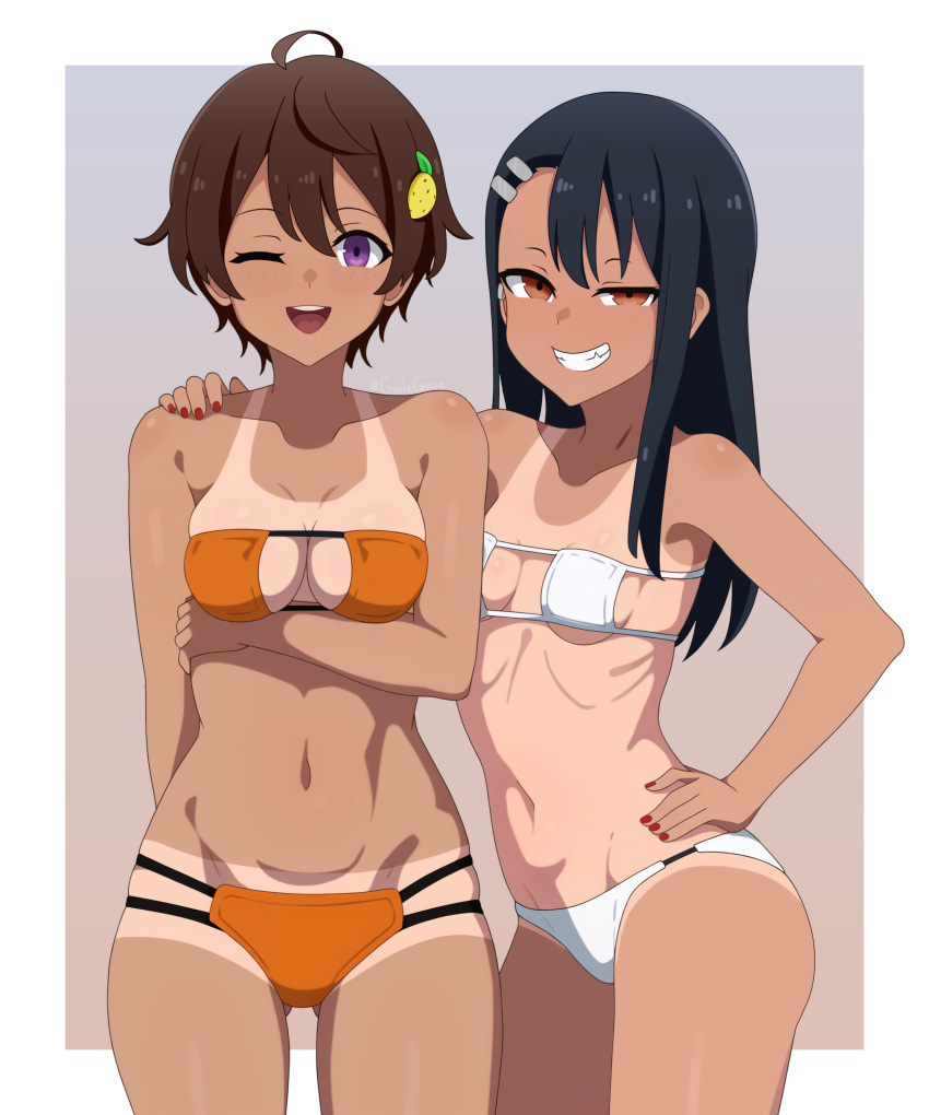 2girls absurdres ahoge bikini black_hair breasts crossdressing english_commentary eyepatch_bikini food-themed_hair_ornament grey_background grin guilegaze hair_ornament hairclip highres ijiranaide_nagatoro-san lemon_hair_ornament make_heroine_ga_oo_sugiru! medium_breasts multi-strapped_bikini_bottom multiple_girls nagatoro_hayase one-piece_tan one_eye_closed orange_bikini purple_eyes small_breasts smile swimsuit tan tanlines trait_connection white_bikini yakishio_lemon