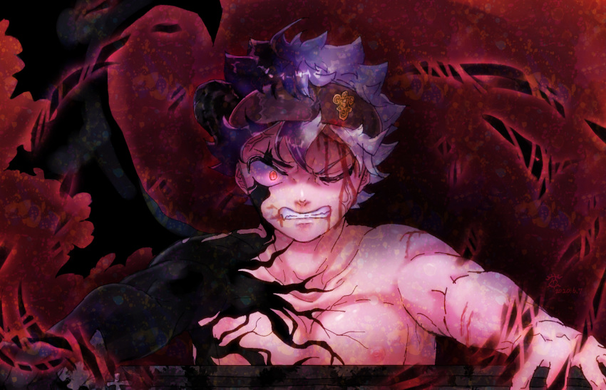 1boy agate_lul asta_(black_clover) bat_wings black_bulls_(emblem) black_clover black_hair black_wings bleeding blood blood_from_mouth blood_on_face clenched_teeth commentary_request glowing glowing_eye headband highres holding looking_at_viewer multicolored_hair one_eye_closed open_mouth red_eyes shaded_face single_wing spoilers sword teeth two-tone_hair upper_body weapon white_hair wings