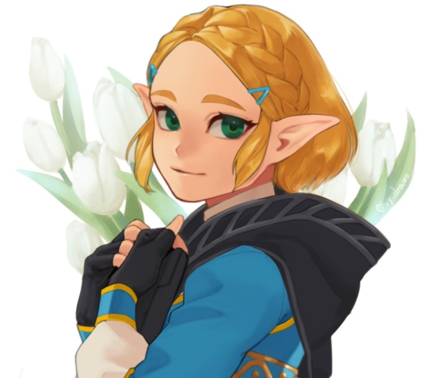 black_cape black_gloves blonde_hair braid cape crown_braid female fingerless_gloves flower gloves green_eyes hair_ornament hairclip holding hood hooded_cape ivy_(sena0119) looking_at_viewer parted_bangs pointy_ears princess_zelda short_hair smile solo the_legend_of_zelda the_legend_of_zelda:_tears_of_the_kingdom thick_eyebrows upper_body white_flower