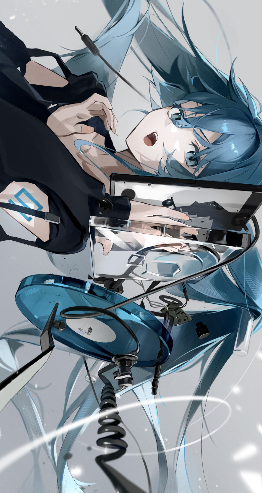 absurdres aqua_eyes aqua_hair arm_cutout audio_cable audio_jack black_shirt clothing_cutout collarbone commentary female hair_between_eyes hatsune_miku highres keki_chogyegi looking_at_viewer open_mouth shirt solo tattoo teeth twintails upper_body vocaloid