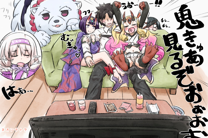 >_< 1boy 4girls :d ainu_clothes ankle_bow barefoot black_hair black_pants blonde_hair blush bottle bow chaldea_uniform closed_eyes commentary_request controller couch cup drinking_glass faceless faceless_male fate/grand_order fate_(series) flat_screen_tv fujimaru_ritsuka_(male) gradient_hair hands_up heart heart_in_mouth highres horns ibaraki_douji_(fate) ibaraki_douji_(swimsuit_lancer)_(fate) ibaraki_douji_(swimsuit_lancer)_(third_ascension)_(fate) illyasviel_von_einzbern indoors jacket japanese_clothes kimono light_brown_hair long_hair long_sleeves mochizuki_chiyome_(fate) multicolored_hair multiple_girls neon-tetora on_couch oni open_mouth outstretched_arms pants parted_lips peeking_out pink_hair pointy_ears purple_eyes purple_hair purple_kimono red_bow remote_control short_eyebrows short_hair shuten_douji_(fate) sitonai_(fate) skin-covered_horns smile soles sweat table television thick_eyebrows translation_request uniform very_long_hair white_background white_jacket wooden_floor xd