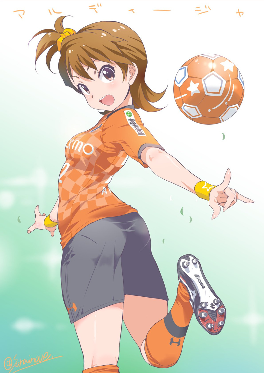 \m/ ass ball blush brown_eyes brown_hair cleats commentary_request female from_behind futami_ami hair_bobbles hair_ornament highres idolmaster idolmaster_(classic) inoue_sora j._league kneehighs looking_at_viewer looking_back omiya_ardija open_mouth orange_socks short_hair shorts side_ponytail signature smile soccer soccer_ball soccer_uniform socks solo sportswear wristband