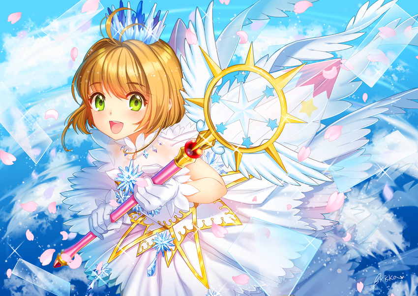 :d antenna_hair bad_id bad_pixiv_id blonde_hair blush briska cardcaptor_sakura cardcaptor_sakura_clear_card_arc crown feathered_wings female gloves green_eyes highres holding holding_staff kinomoto_sakura kinomoto_sakura_(crystal_feather_dress) multiple_wings open_mouth short_hair signature smile solo staff white_gloves white_wings wings yume_no_tsue