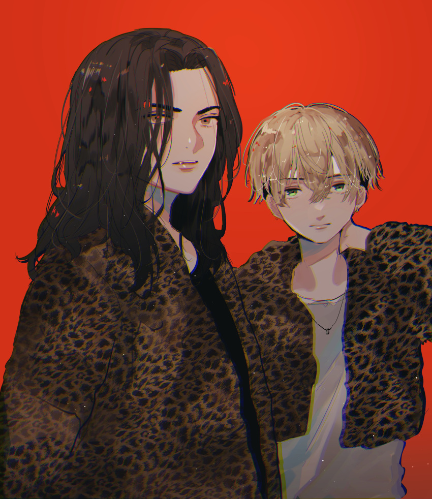 2boys absurdres animal_print bad_id bad_pixiv_id baji_keisuke blonde_hair brown_eyes brown_hair closed_mouth commentary cropped_jacket green_eyes grey_shirt hagimorijia hair_between_eyes highres jacket jewelry leopard_print long_hair long_sleeves looking_at_viewer male_focus matsuno_chifuyu multiple_boys necklace parted_lips print_jacket red_background shirt short_hair simple_background tokyo_revengers upper_body