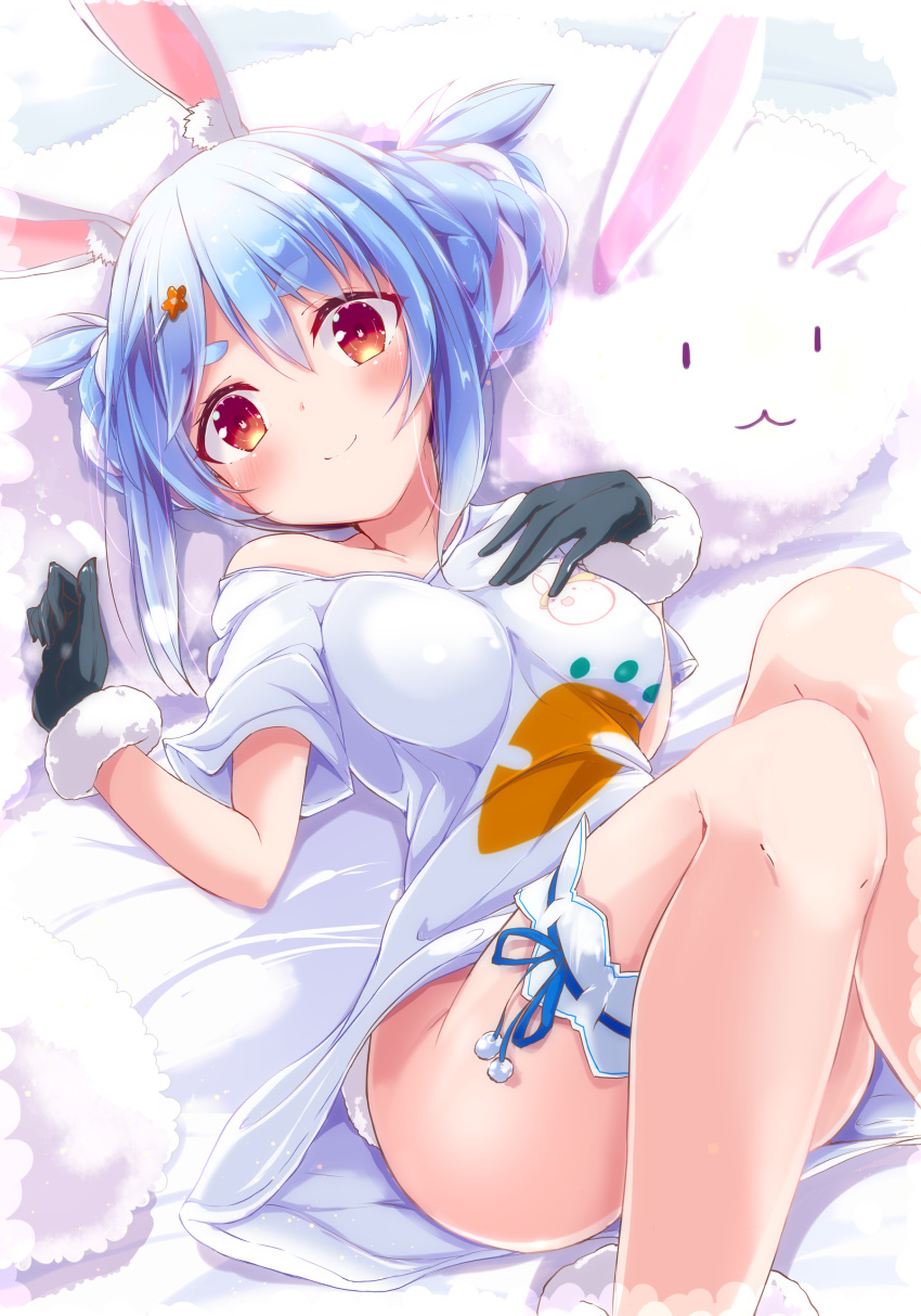 absurdres alternate_costume alternate_hairstyle animal_ear_fluff animal_ears aqua_hair bare_legs black_gloves blush braid breasts bridal_garter carrot_print closed_mouth commentary_request don-chan_(usada_pekora) female food_print fur-trimmed_gloves fur_trim gloves hair_ornament hand_on_own_chest highres hololive looking_at_viewer lying medium_breasts medium_hair multicolored_hair naked_shirt nanaume_(shichimi_tougarashi) no_panties on_back rabbit-shaped_pillow rabbit_ears rabbit_girl rabbit_tail red_eyes shirt short_sleeves smile solo star_(symbol) star_hair_ornament t-shirt tail thick_eyebrows thighs two-tone_hair usada_pekora virtual_youtuber white_hair white_shirt