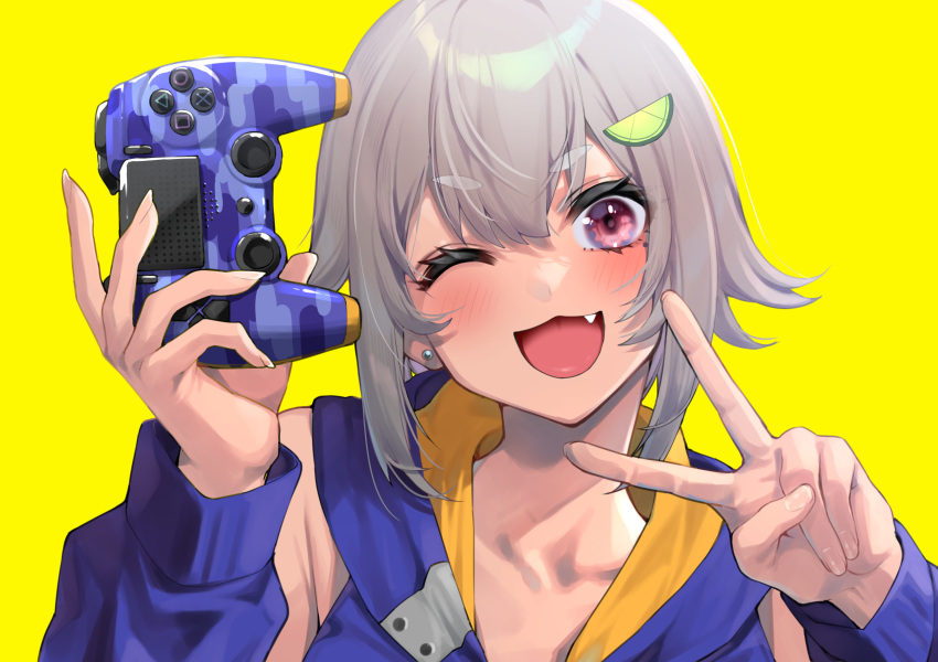 ;d blush controller earrings female food-themed_hair_ornament game_controller grey_hair hair_ornament hayama_marin hayama_marin_(1st_costume) highres holding holding_controller holding_game_controller hood hoodie jewelry lime_hair_ornament looking_at_viewer mikan_(chipstar182) nijisanji oerba_yun_fang one_eye_closed purple_hoodie red_eyes short_hair simple_background smile solo thick_eyebrows upper_body v virtual_youtuber yellow_background