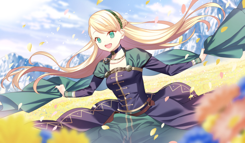 :d arrow_(tamawo222) black_choker blonde_hair blue_flower blue_sky blurry blurry_background blurry_foreground breasts choker cloud commentary_request day depth_of_field dutch_angle fate/grand_order fate_(series) female field flower flower_field gerda_(fate) green_eyes green_hairband green_skirt hairband highres holding jewelry long_hair long_sleeves looking_at_viewer medium_breasts mountain necklace open_mouth orange_flower outdoors petals round_teeth skirt sky smile solo standing swept_bangs teeth upper_teeth_only very_long_hair yellow_flower