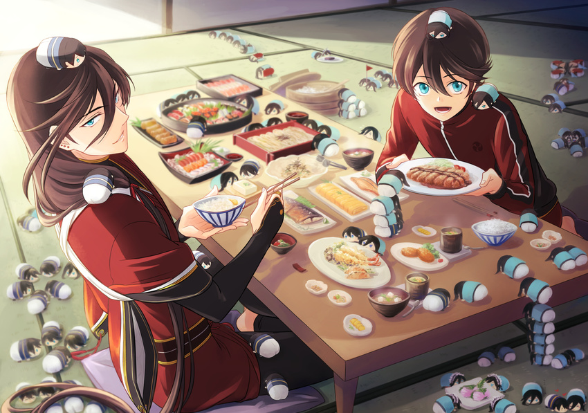 2boys black_hair blue_eyes bowl character_doll chopsticks commentary_request dutch_angle eating food holding holding_chopsticks horikawa_kunihiro izumi-no-kami_kanesada japanese_clothes male_focus mochimochi_mascot multiple_boys rainsp rice_bowl sushi tatami touken_ranbu