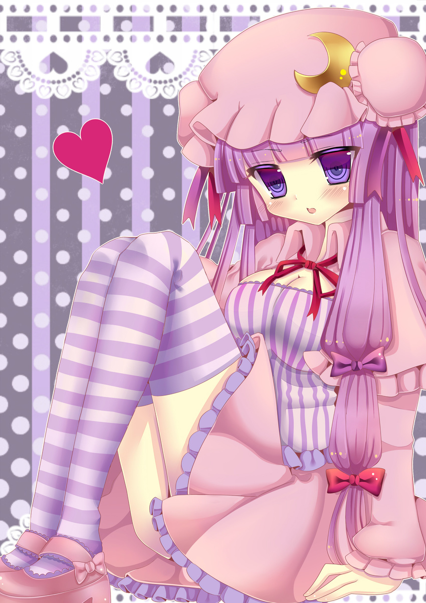 absurdres bad_id bad_pixiv_id blush crescent female hair_ribbon heart highres patchouli_knowledge ribbon smile solo striped_clothes striped_thighhighs thighhighs touhou umeko_(koori_ume)