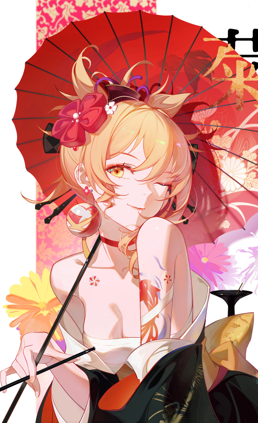 absurdres arm_tattoo bare_shoulders black_kimono blonde_hair breasts change_(1044080555) chest_sarashi chest_tattoo choker cleavage closed_mouth commentary_request female fish_tattoo floral_background flower flower_tattoo genshin_impact hair_flower hair_ornament hair_stick highres holding holding_umbrella japanese_clothes kimono long_hair long_sleeves looking_at_viewer off_shoulder orange_eyes pink_flower red_choker red_umbrella sarashi smile solo tattoo umbrella umbrella_over_shoulder upper_body yoimiya_(genshin_impact)