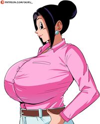 1girls belt big_breasts black_eyes black_hair bottomwear breast_focus breasts chichi chichi_(bulma's_party) clothing dragon_ball ear_piercing earrings female female_only fully_clothed hair hair_bun huge_breasts large_breasts lipstick mature mature_female mature_woman milf mother necklace neckwear panarandom pearl_necklace pink_lips pink_lipstick pink_shirt shirt solo solo_female topwear rating:Questionable score:94 user:daft_human