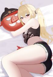  4kebidayo absurdres ahoge ass bare_arms black_shirt black_shorts blonde_hair blush breasts closed_mouth crop_top crossed_bangs female hair_between_eyes highres legs long_hair looking_at_viewer luciana_de_montefio lying medium_breasts micro_shorts on_side red_eyes shirt short_shorts shorts side_ponytail solo torn_clothes torn_shirt zenless_zone_zero 