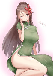  alternate_costume amagi_(kancolle) breasts brown_eyes brown_hair china_dress chinese_clothes commentary_request dress feet_out_of_frame female green_dress hair_between_eyes hair_ornament highres kantai_collection leaf leaf_hair_ornament long_hair loose_hair_strand maple_leaf medium_breasts ponytail side_slit solo tetsukuzu_(yajirushi_shita) twitter_username very_long_hair wide_ponytail 