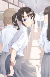  12_graka 2boys 3girls absurdres black_hair blue_eyes blunt_bangs brown_hair grey_skirt hallway highres indoors looking_back multiple_boys multiple_girls original ponytail school_uniform shirt short_hair short_sleeves skirt smile standing uniform white_shirt 