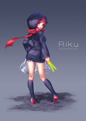  :d black_hoodie boots character_name commentary copyright_name crack cracked_floor female from_behind full_body grey_background hand_on_own_hip high_heel_boots high_heels highres holding hood hood_up hoodie kemurikusa kemurikusa_(object) knee_boots kneepits long_sleeves looking_at_viewer looking_back open_mouth red_eyes red_hair red_scarf riku_(kemurikusa) scarf see-through sharp_teeth simple_background smile solo teeth wasabichan 