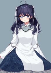  ahoge bad_id bad_pixiv_id black_hair blue_background blue_eyes blush closed_mouth commentary_request dress female flower frilled_dress frills hair_between_eyes hair_flower hair_ornament hair_ribbon izumo_kasumi_(nijisanji) long_hair long_sleeves looking_at_viewer mole mole_under_mouth nijisanji ribbon simple_background smile solo virtual_youtuber white_dress white_flower white_ribbon yamabukiiro 