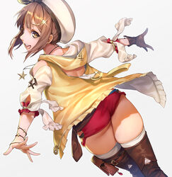  ass atelier_(series) atelier_ryza atelier_ryza_1 brown_eyes brown_gloves brown_hair brown_thighhighs commentary_request female from_behind gloves grey_background hair_ornament hairclip hat highres looking_at_viewer looking_back open_mouth outstretched_arms red_shorts reisalin_stout revision short_hair short_shorts shorts simple_background single_glove solo tarantulaines teeth thighhighs thighs upper_teeth_only white_hat white_thighhighs 