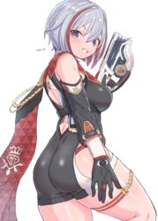  ass black_gloves breasts colored_inner_hair detached_sleeves female gloves grey_hair grin gun hair_between_eyes hand_up highres hip_vent holding holding_gun holding_weapon honkai:_star_rail honkai_(series) large_breasts looking_at_viewer makabe_gorou multicolored_hair red_hair short_hair simple_background smile solo thigh_strap topaz_(honkai:_star_rail) weapon white_background 