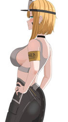  absurdres armband ass bandaid bandaid_on_cheek bandaid_on_face bare_shoulders black_choker black_pants blonde_hair blush breasts choker closed_mouth cowboy_shot female from_side goddess_of_victory:_nikke green_eyes hands_on_own_hips highres isayshow large_breasts looking_at_viewer maxwell_(nikke) mechanical_tail midriff multiple_piercings pants profile short_hair short_hair_with_long_locks sidelocks simple_background solo sports_bra standing tail tight_clothes tight_pants visor_cap white_background white_sports_bra 