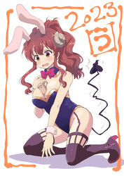  2023 absurdres adapted_costume ahoge alternate_hairstyle animal_ears bare_shoulders between_breasts black_thighhighs blue_leotard blush bow breasts brown_eyes chinese_zodiac cleavage commentary_request crisis_management_form_(machimazo) curled_horns curvy demon_girl demon_horns demon_tail detached_collar fake_animal_ears female frown full_body garter_straps groin hair_between_eyes hand_up happy_new_year high_heels highleg highleg_leotard highres horns kneeling large_breasts leotard lilith_(machikado_mazoku) long_hair looking_down machikado_mazoku mukaibi_aoi oerba_yun_fang open_mouth partial_commentary pink_bow pink_footwear playboy_bunny ponytail rabbit_ears red_hair sidelocks simple_background skin_fang solo strapless strapless_leotard tail tail_raised tareme thighhighs thighs twitching wavy_hair white_background white_wrist_cuffs wrist_cuffs year_of_the_rabbit yoshida_yuuko_(machikado_mazoku) 