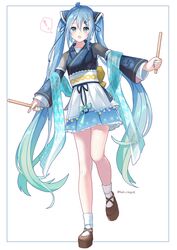  ! adapted_costume ahoge alternate_color aqua_hair aqua_nails blue_dress blue_eyes blue_hair blue_sleeves commentary detached_sleeves dress drumsticks female fireworks_print frilled_dress frills full_body gradient_hair hagoromo hair_ornament hairclip hatsune_miku highres holding holding_drumsticks japanese_clothes kimono layered_dress long_hair looking_at_viewer magical_mirai_(vocaloid) multicolored_hair musical_note musical_note_print obi open_mouth sash shawl socks solo spoken_exclamation_mark standing tsukiringo twintails twitter_username very_long_hair vocaloid white_background yukata 