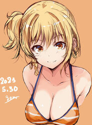  bikini blonde_hair braid breasts cleavage closed_mouth collarbone commentary_request cropped_torso dated earrings female gengoroh jewelry large_breasts looking_at_viewer love_live! love_live!_nijigasaki_high_school_idol_club medium_hair miyashita_ai one_side_up orange_background orange_bikini orange_eyes sidelocks simple_background smile solo swimsuit 