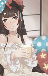  bare_shoulders black_hair blue_hair blush bow breasts cleavage coffee_mug collarbone contemporary cup fate/grand_order fate_(series) female hairbow highres large_breasts long_hair long_sleeves looking_at_viewer mug multicolored_hair nonone_(the9thxsheep) off-shoulder_shirt off_shoulder red_hair sei_shounagon_(fate) sei_shounagon_(third_ascension)_(fate) shirt smile solo streaked_hair very_long_hair white_shirt yellow_eyes 